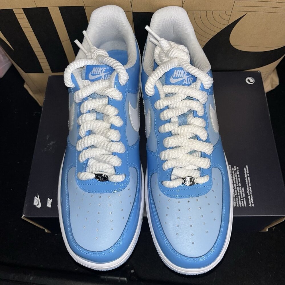 NEW Nike Air Force 1 '07 LV8 Psychic Blue Patent HV9405-400 Men Size 10.5 - Picture 3 of 7